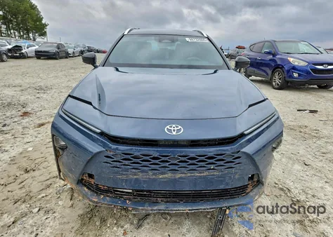 2025 Toyota Crown Signia Xle from USA, damaged, VIN JTDACAAJ4S3004255